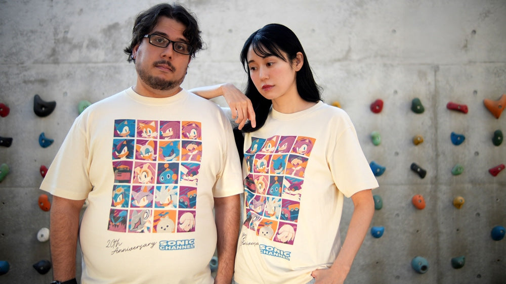 Sonic Channel anniversary T-shirt official model photograph