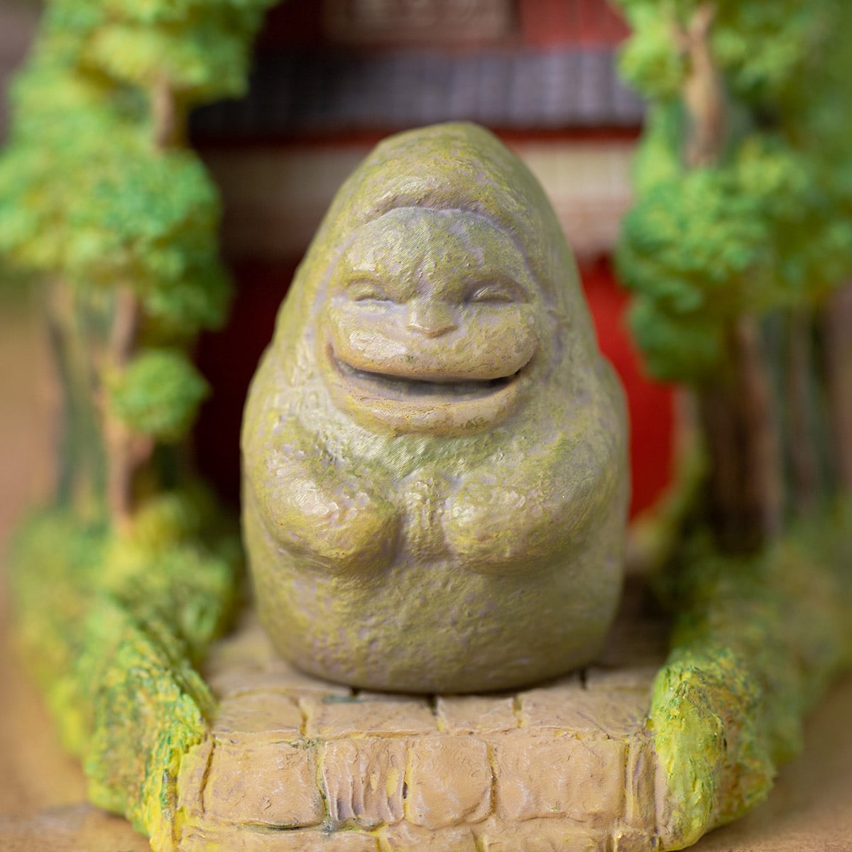 Spirited Away - Stone Guardian Tunnel Diorama Tray with Paperweight - official view 3