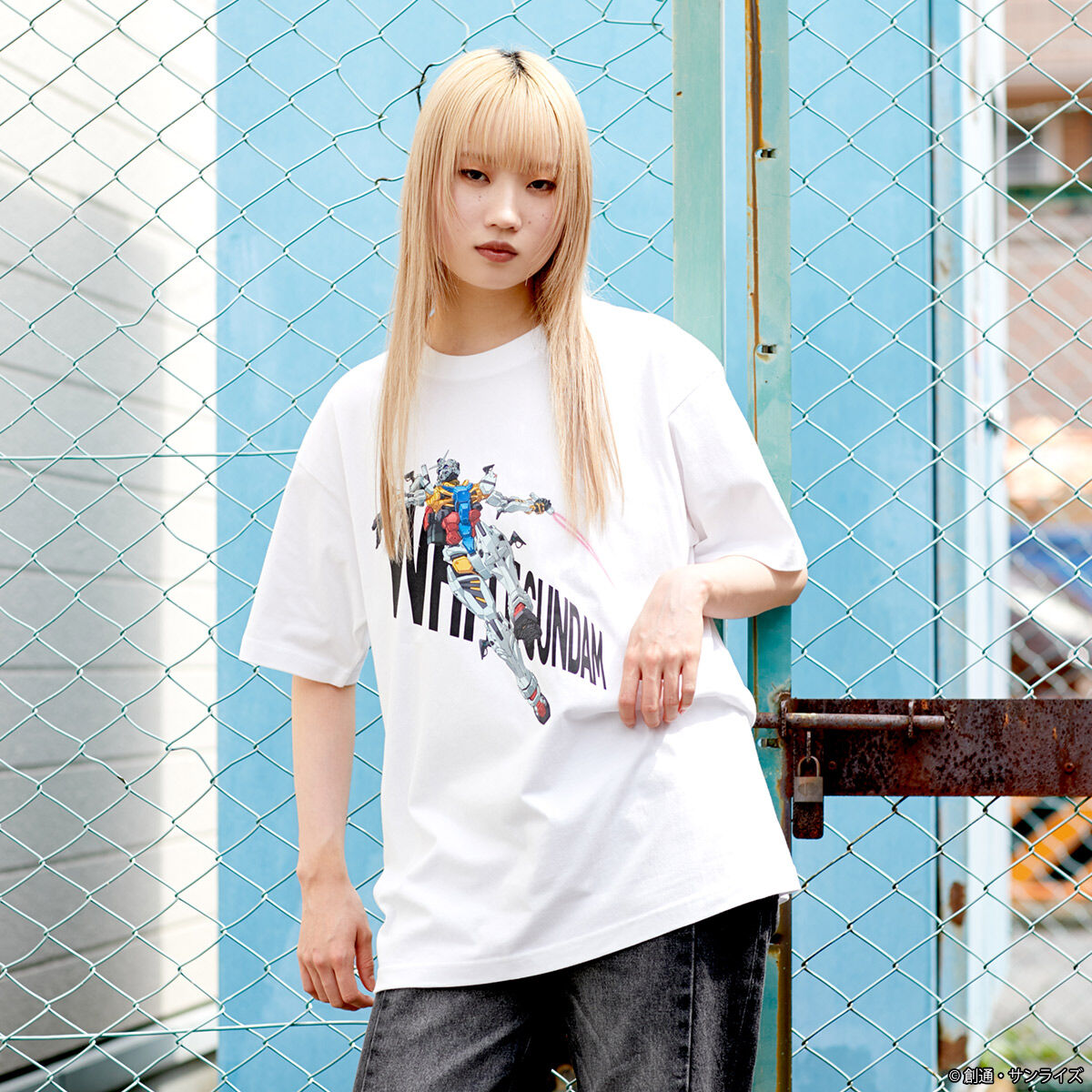 STRICT-G Mobile Suit Gundam GQuuuuuuX - White Gundam T-Shirt - official product view 4