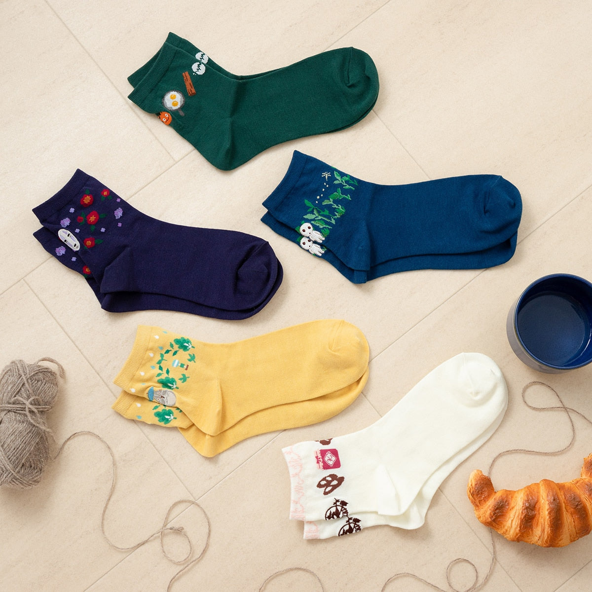 Studio Ghibli 13 cm Short Socks 23-25 cm (4 Types) - Totoro Mustard - official view 3