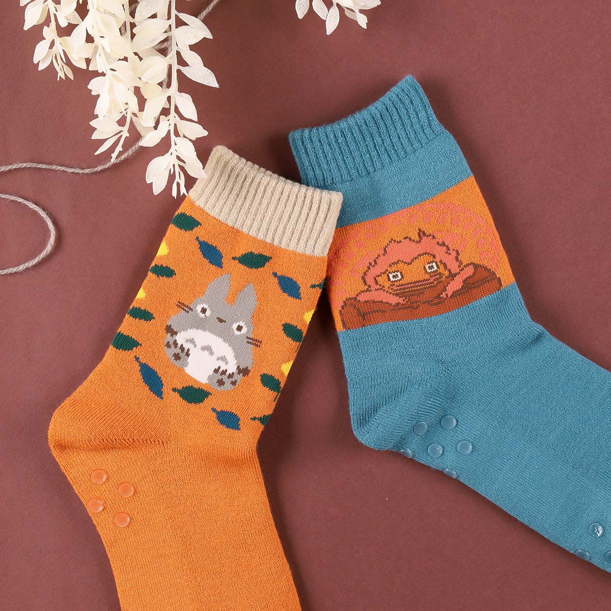 Studio Ghibli All-Terry Room Socks 23-25 cm (2 Types) - Totoro Leaves Orange - official view 4