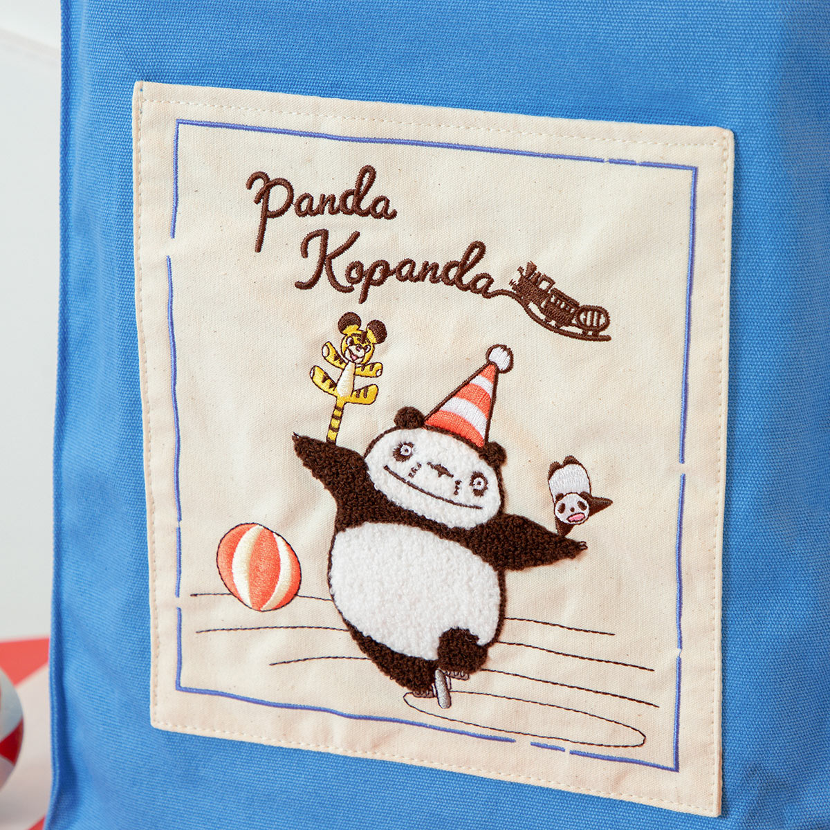 Studio Ghibli Colour Tote Bags (4 Types) - Blue Panda Rainy-Day Circus - official view 2
