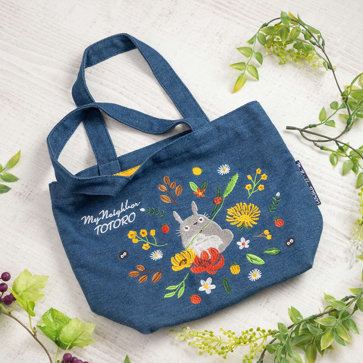 Studio Ghibli Denim Embroidery Tote Bags (4 Types) - Totoro Wreath Lunch Tote - official view 1
