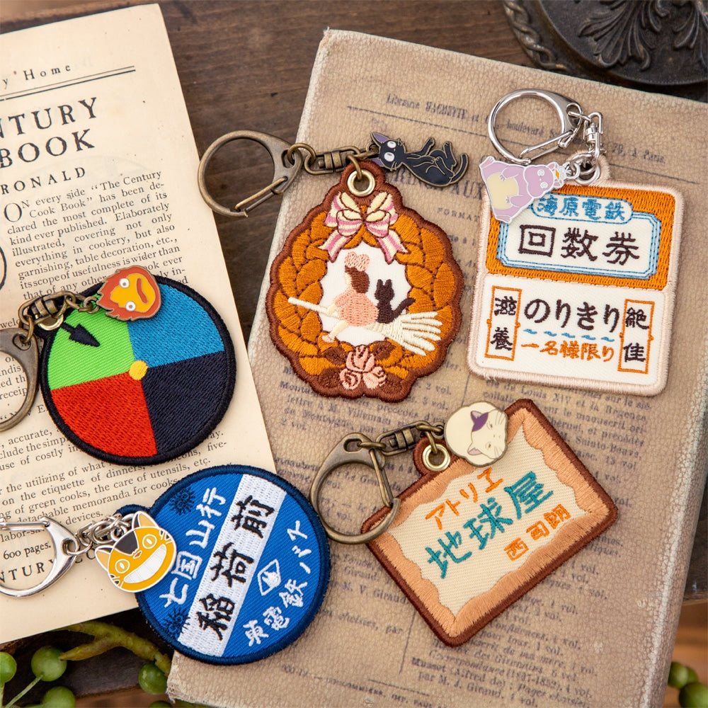Studio Ghibli - Embroidered Keyrings (2 Types) - Totoro Bus Stop - official view 6
