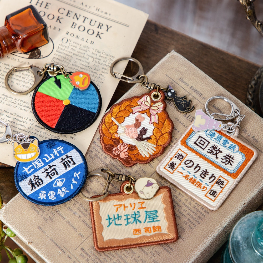 Studio Ghibli - Embroidered Keyrings (2 Types) - Totoro Bus Stop - official view 7