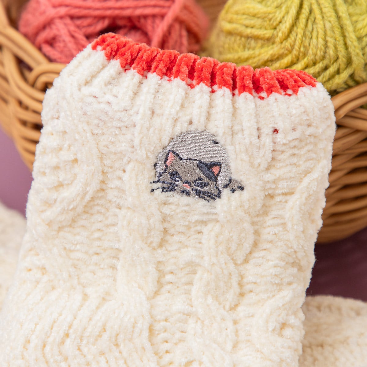 Studio Ghibli - Fleece-Lined Chenille Crew Socks 23-25 cm (2 Types) - Moon - official view 9