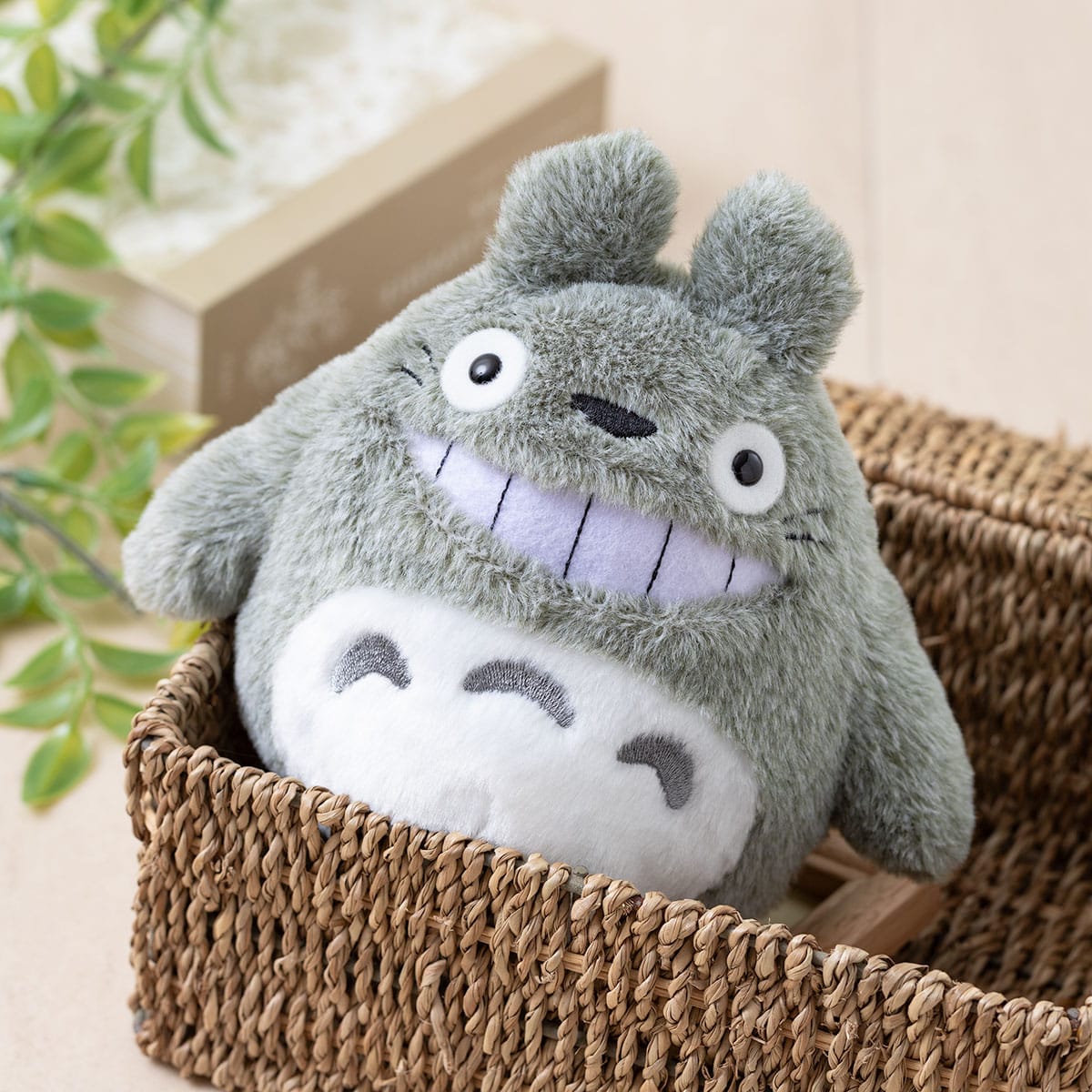 Studio Ghibli - Fluffy Otedama Plush M (7 Types) - Smiling Totoro - official view 2