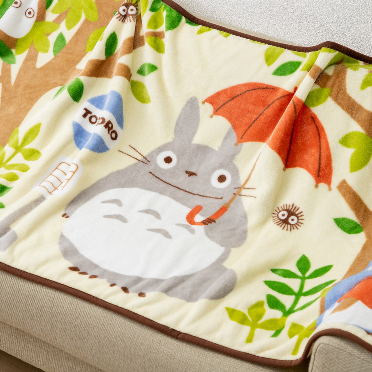 Studio Ghibli - Long Blankets (2 Types) - Totoro Forest Bus Stop - official view 3