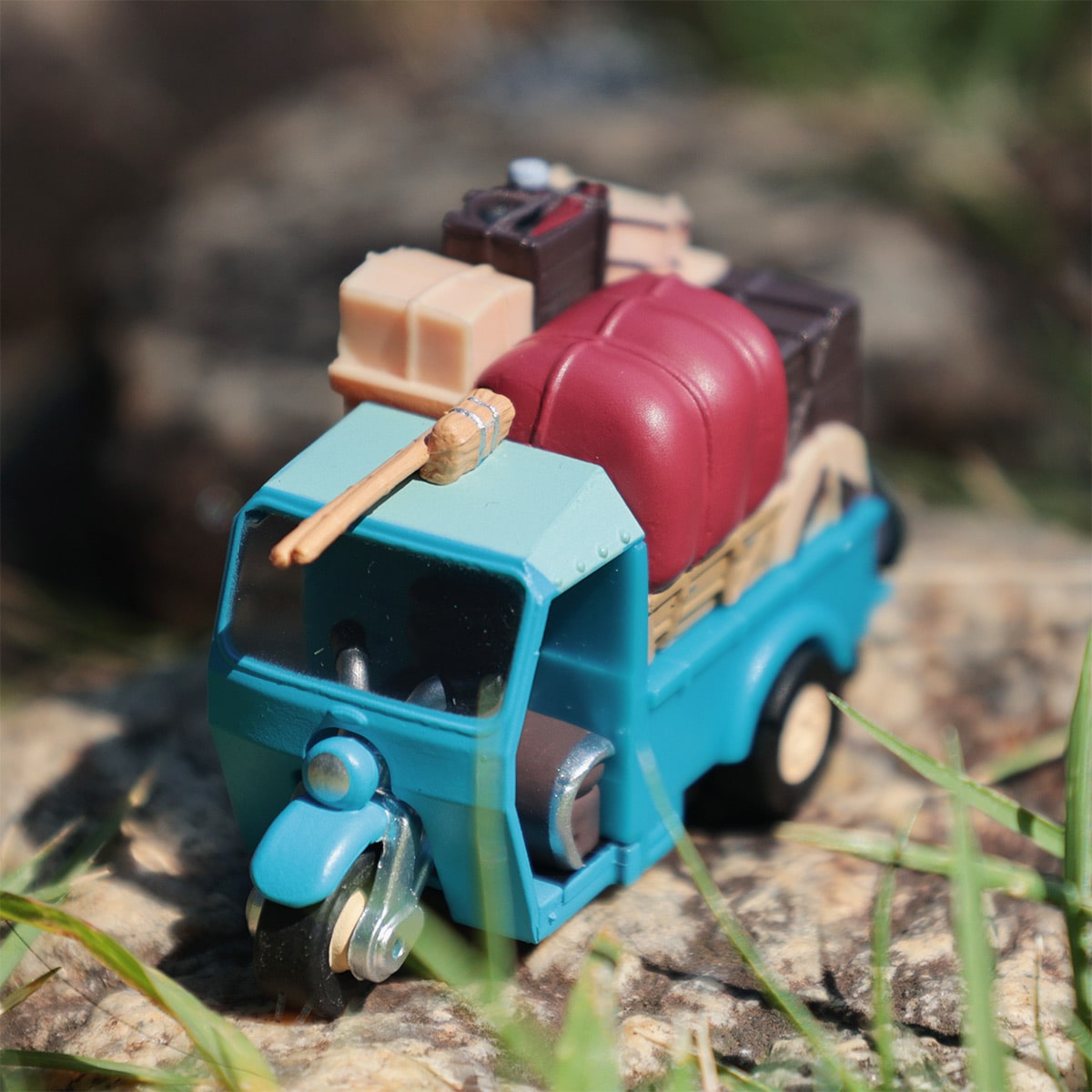 Studio Ghibli - Pullback Keyrings (7 Types) - Totoro Three-Wheeled Truck - PBK-01 - official view 5