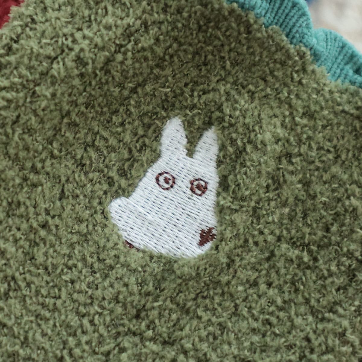 Studio Ghibli - Soft Marshmallow Crew Socks 23-25 cm (3 Types) - White Totoro - official view 3