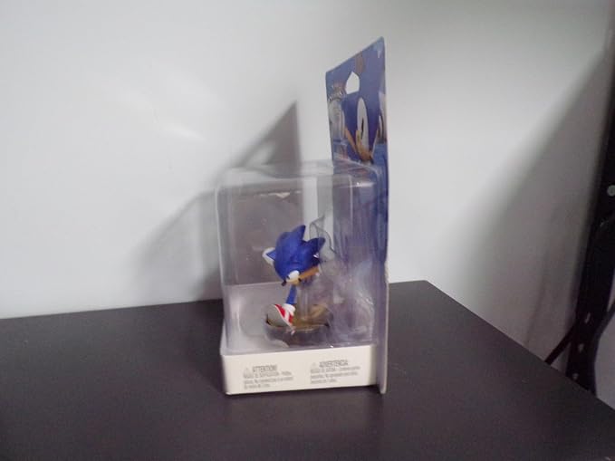 Super Smash Bros. amiibo - Sonic, official product gallery image 2