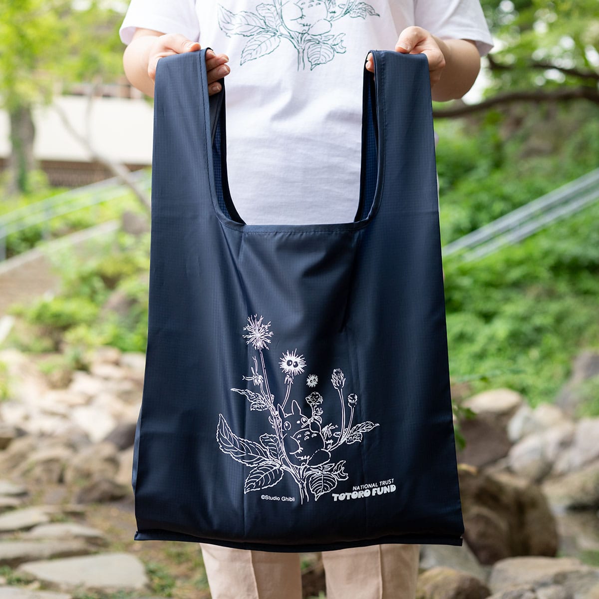 Totoro Fund Totoro Beggarticks Foldable Shopping Bag - official view 4