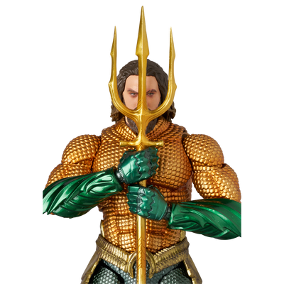 MAFEX No.267 - AQUAMAN (GOLD & GREEN SUIT)