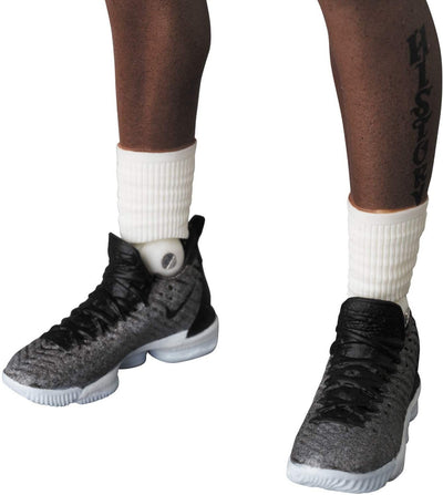 MAFEX No.127 - LeBron James (Los Angeles Lakers)