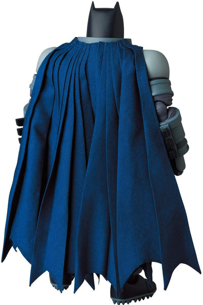 MAFEX No.146 - ARMORED BATMAN (The Dark Knight Returns)