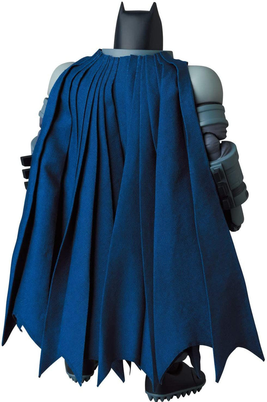 MAFEX No.146 - ARMORED BATMAN (The Dark Knight Returns)