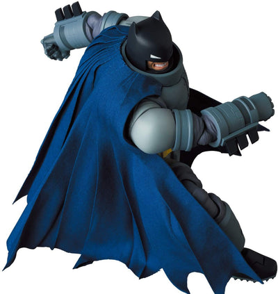 MAFEX No.146 - ARMORED BATMAN (The Dark Knight Returns)