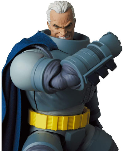 MAFEX No.146 - ARMORED BATMAN (The Dark Knight Returns)