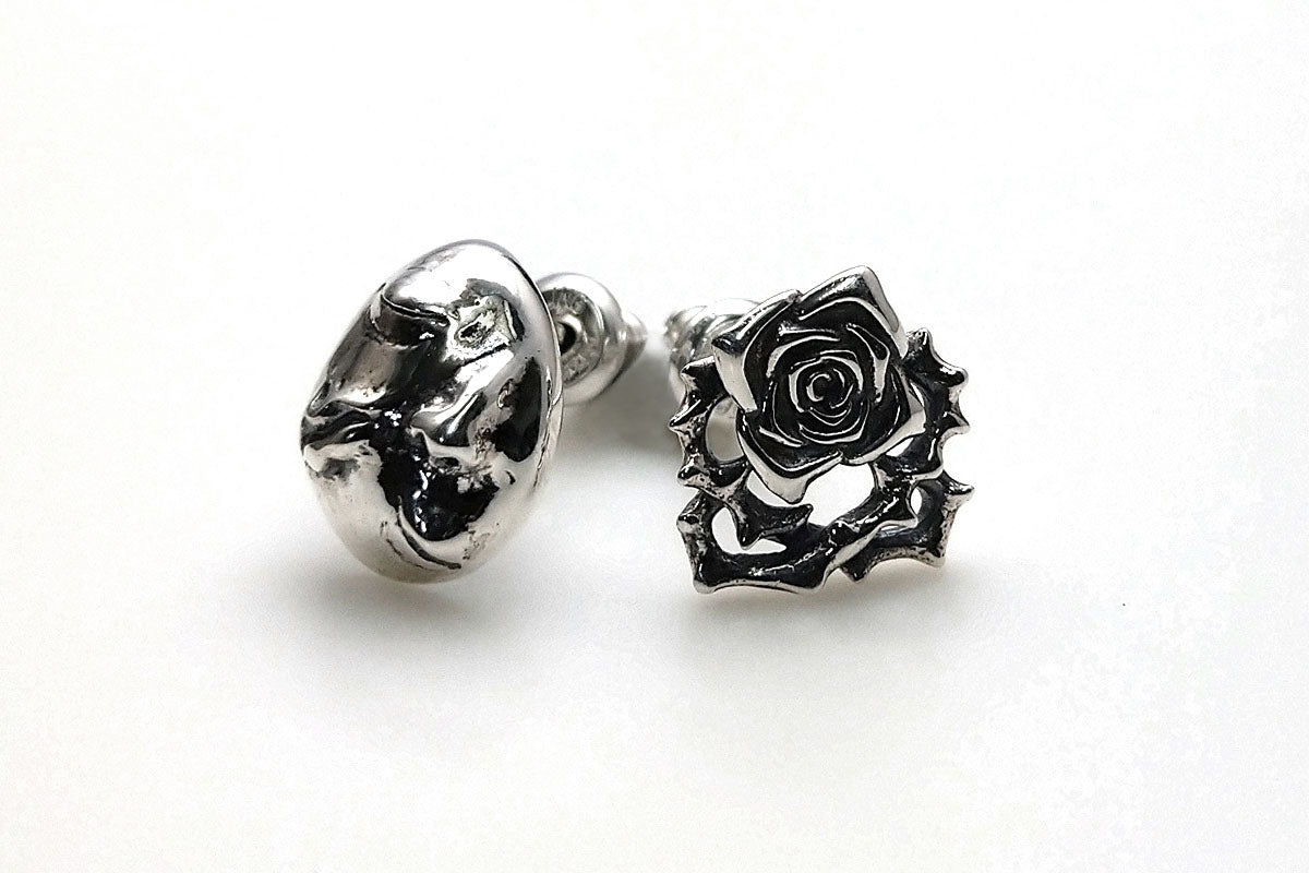 [The Great Berserk Exhibition] Pair of Beherit Rose Earrings