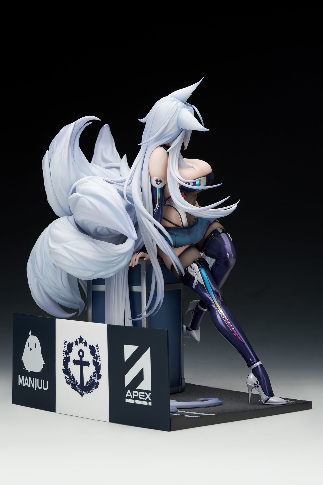 Azur Lane 1/7 Scale Figure - Shinano Sleeping Silver Palanquin ver. [Pre-Order Jan 2027]