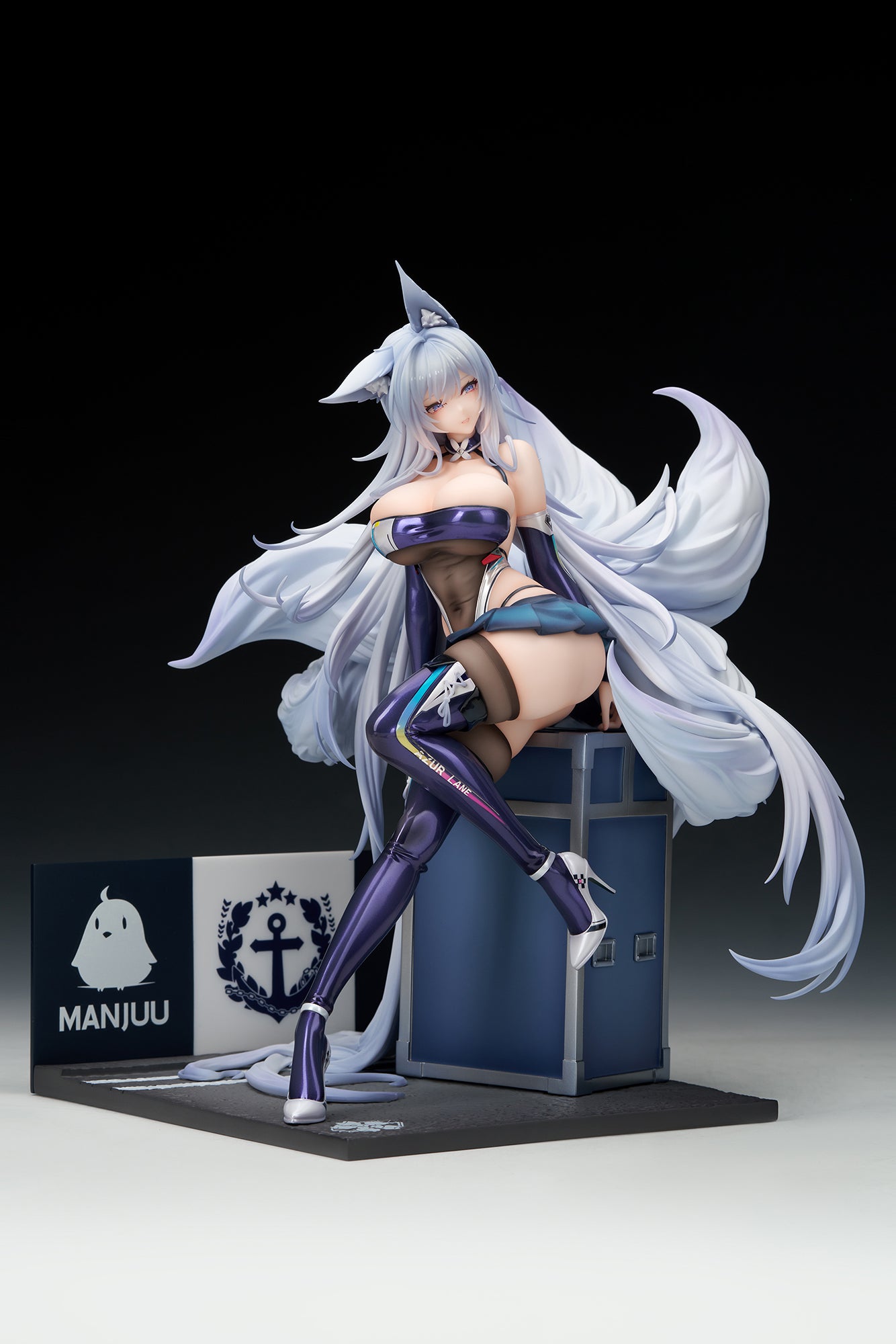 Azur Lane 1/7 Scale Figure - Shinano Sleeping Silver Palanquin ver. [Pre-Order Jan 2027]
