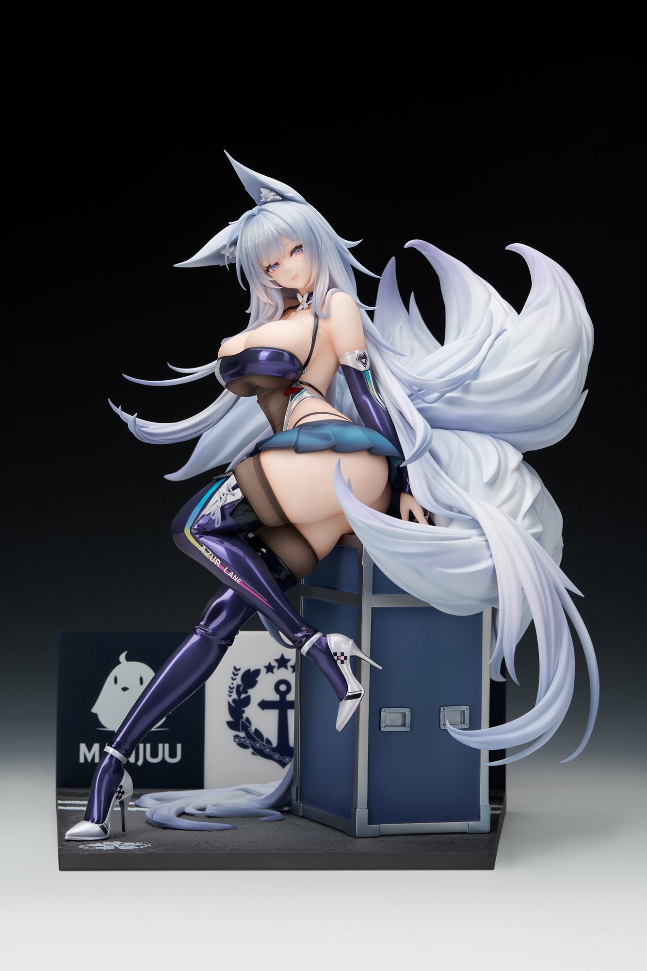 Azur Lane 1/7 Scale Figure - Shinano Sleeping Silver Palanquin ver. [Pre-Order Jan 2027]
