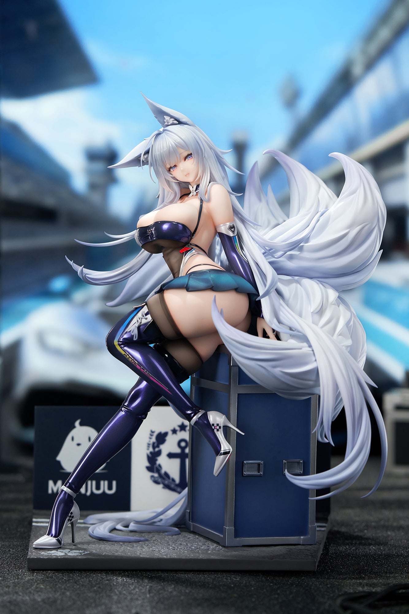 Azur Lane 1/7 Scale Figure - Shinano Sleeping Silver Palanquin ver. [Pre-Order Jan 2027]
