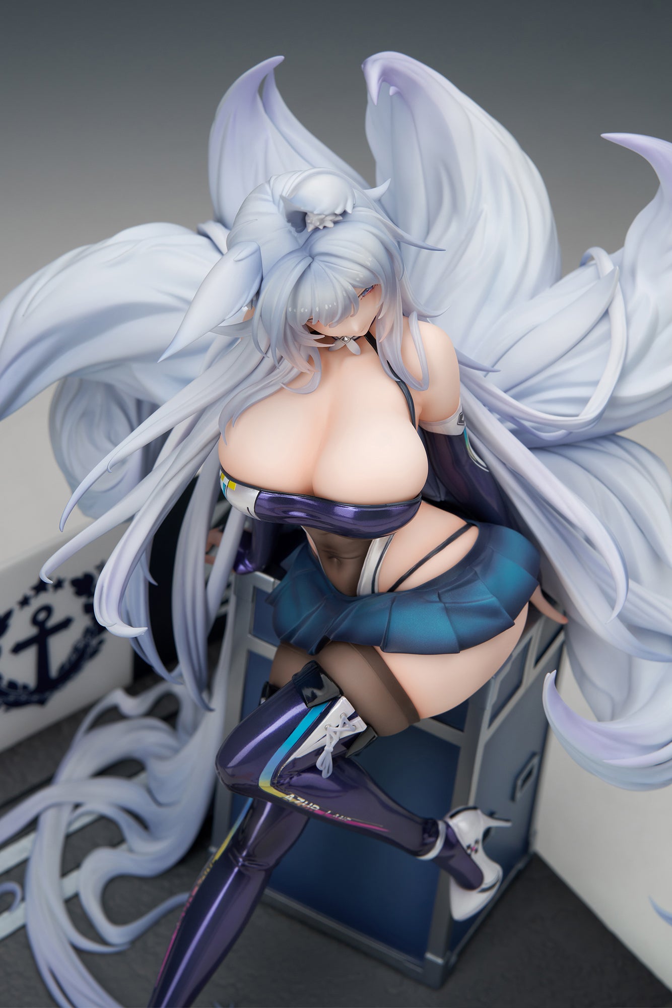 Azur Lane 1/7 Scale Figure - Shinano Sleeping Silver Palanquin ver. [Pre-Order Jan 2027]