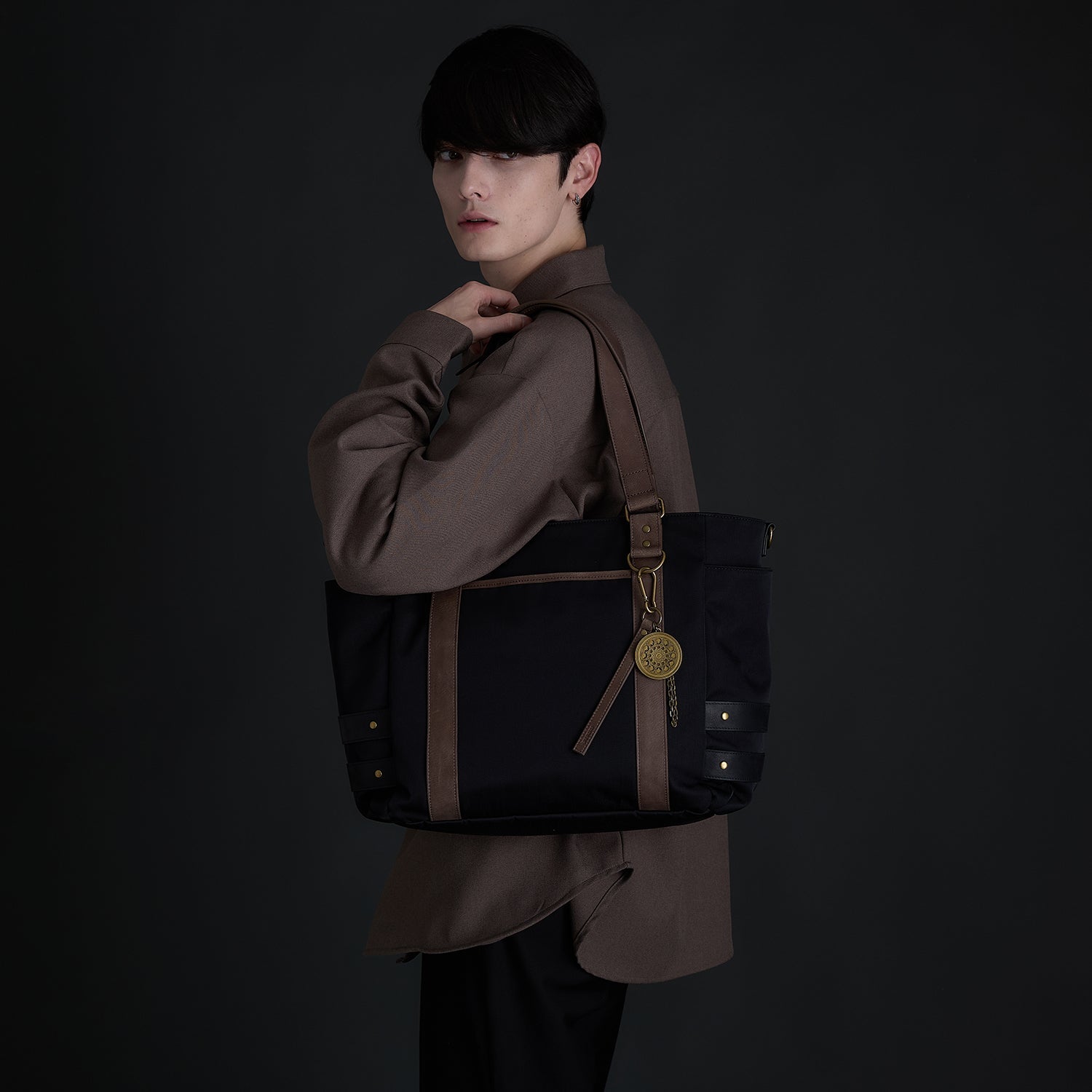 Bloodborne x SuperGroupies - Clock Tower Maria Model 2-Way Tote Bag Bloodborne [Pre-Order Nov 2026]