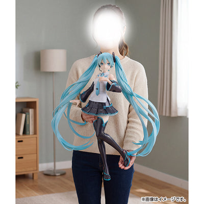 Character Vocal Series 01 Hatsune Miku 1/3 Scale Figure - Hatsune Miku V4 Chinese [Pre-Order Mar 2027]