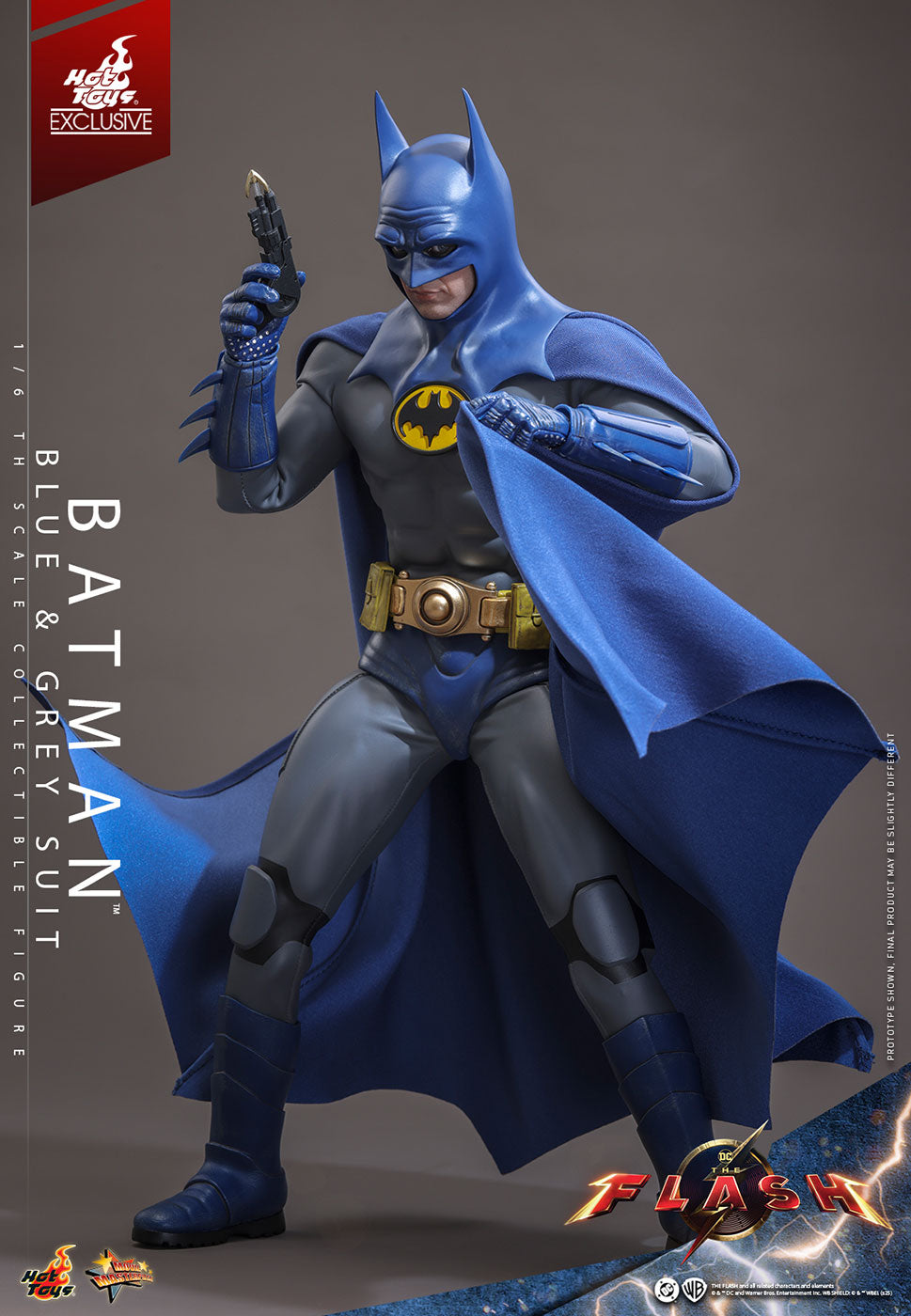 DC Comics x The Flash - Batman Blue & Gray Suit 1/6 Scale Figure