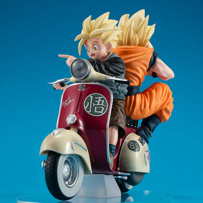 Dragon Ball Z Figure Real McCoy EX Super Saiyan Son Goku & Super Saiyan Son Gohan & Bike