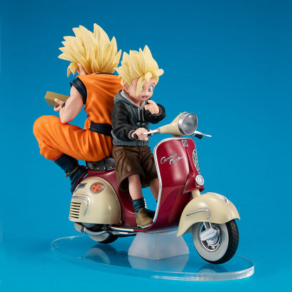 Dragon Ball Z Figure Real McCoy EX Super Saiyan Son Goku & Super Saiyan Son Gohan & Bike