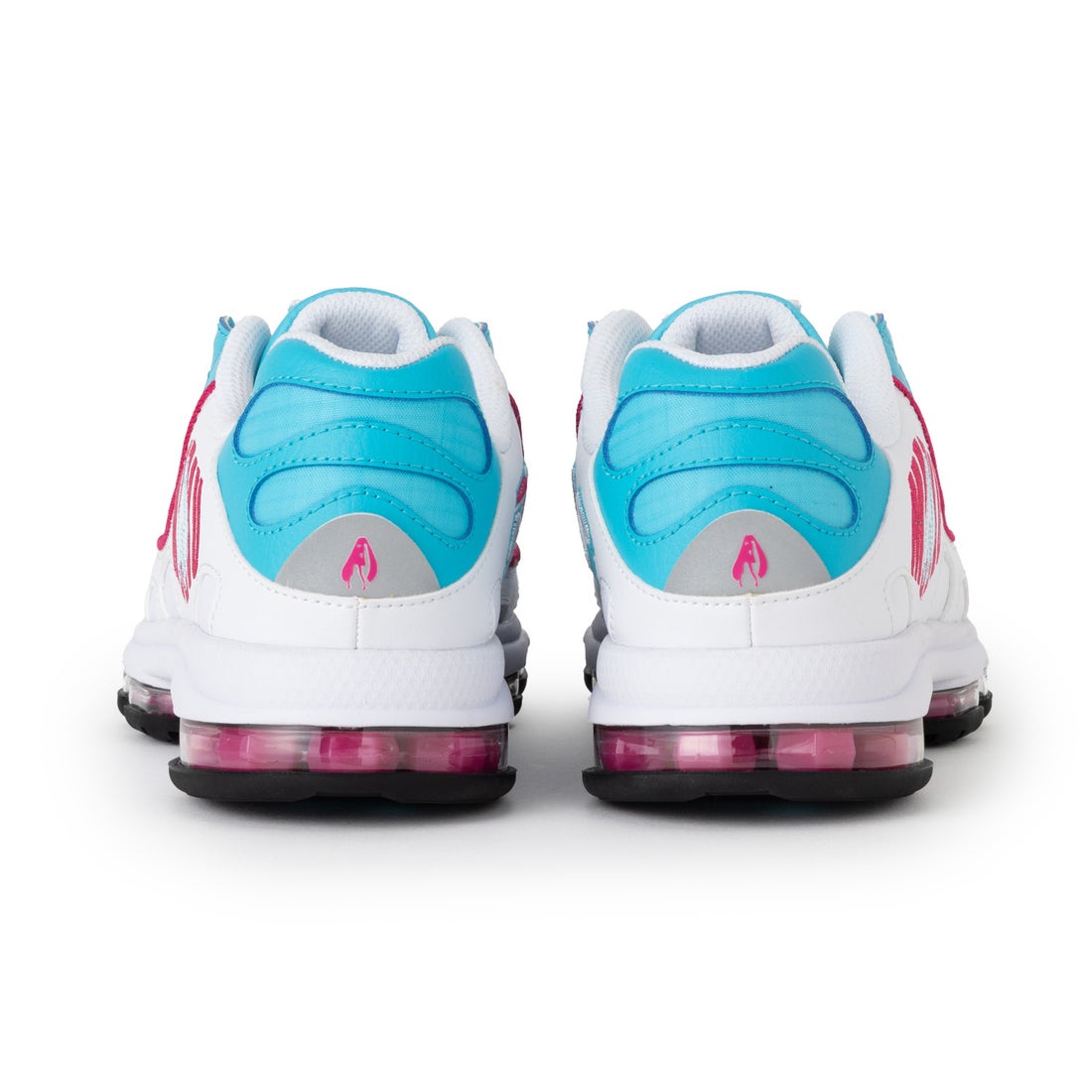 FILA x Hatsune Miku - Silva Trainer x Miku Casual Sneakers White Blue Pink Ver. [Pre-order Mar 2027]