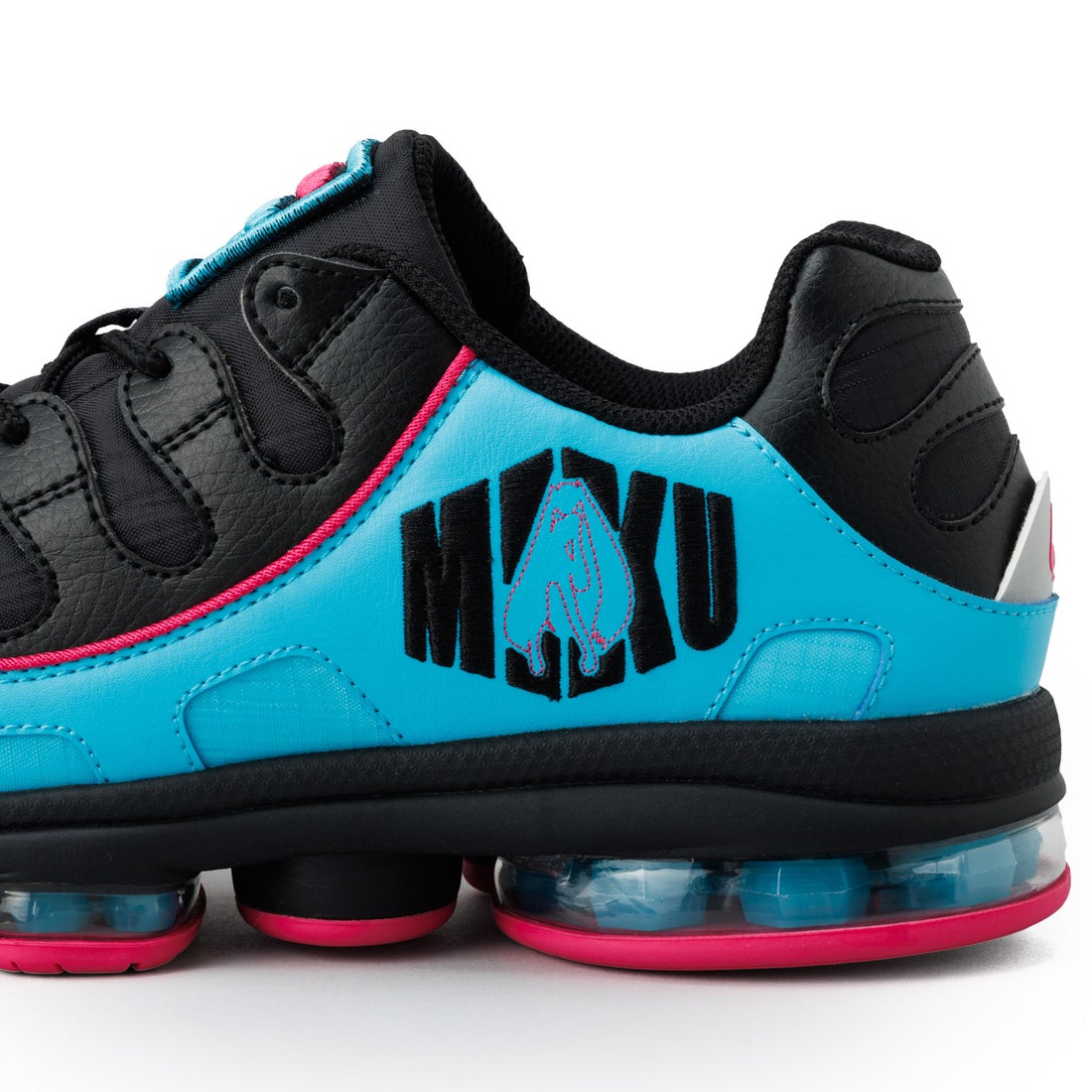 FILA x Hatsune Miku - Silva Trainer x Miku Casual Sneakers [Pre-order Mar 2027]