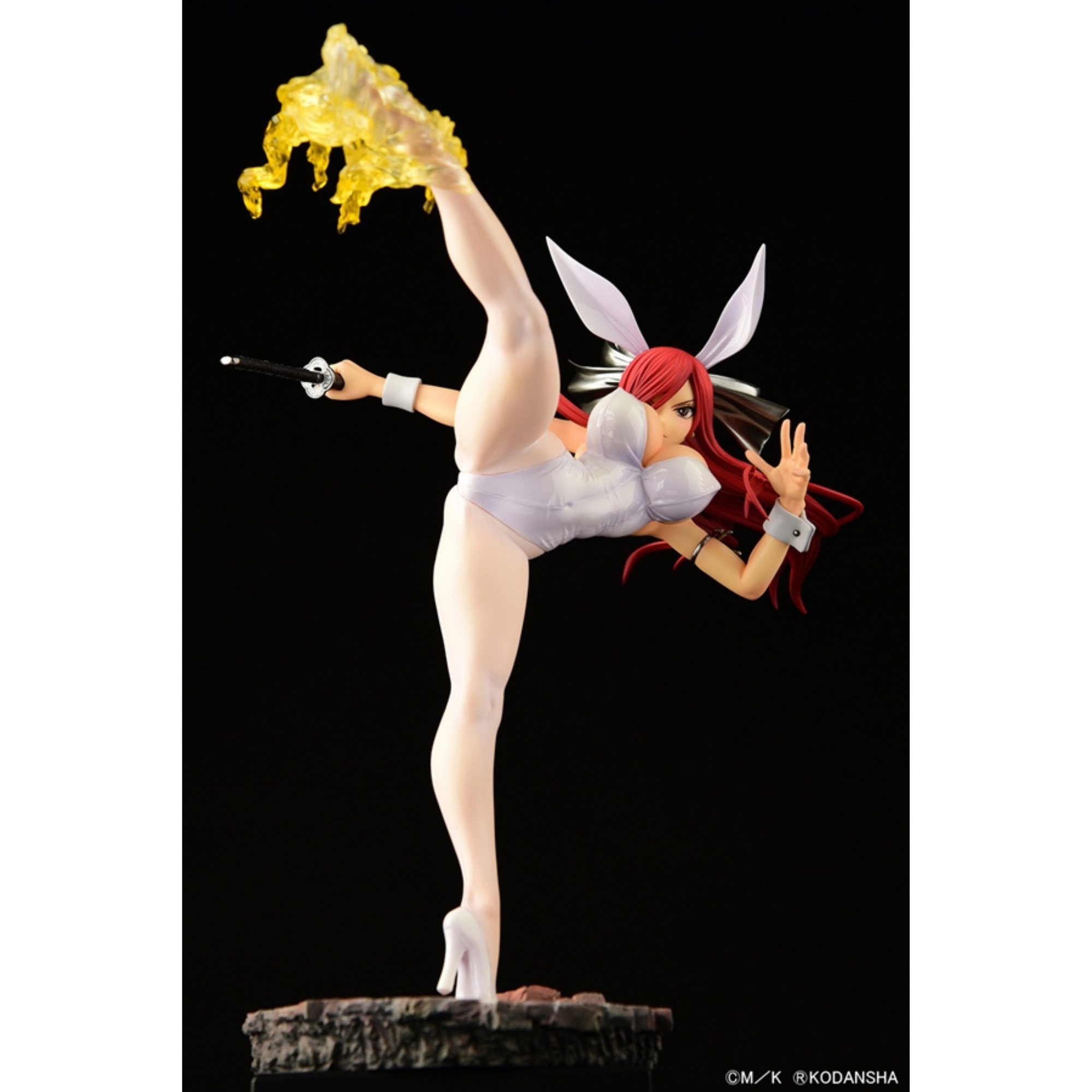 Fairy Tail - Erza Scarlet High Kick Ver. Bunny White Red or Black