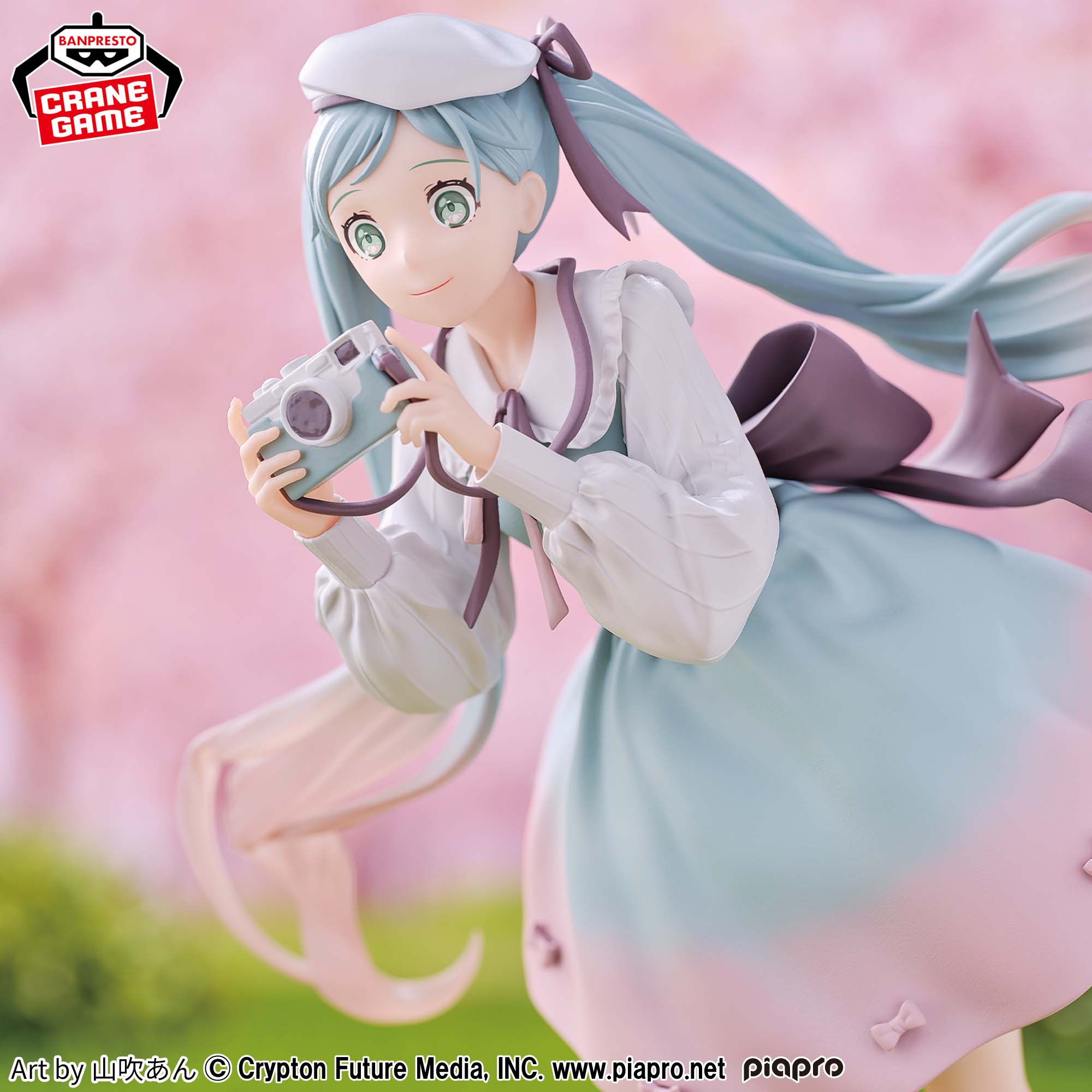 HATSUNE MIKU HOLIDAY MEMORIES FIGURE - HATSUNE MIKU CAMERA