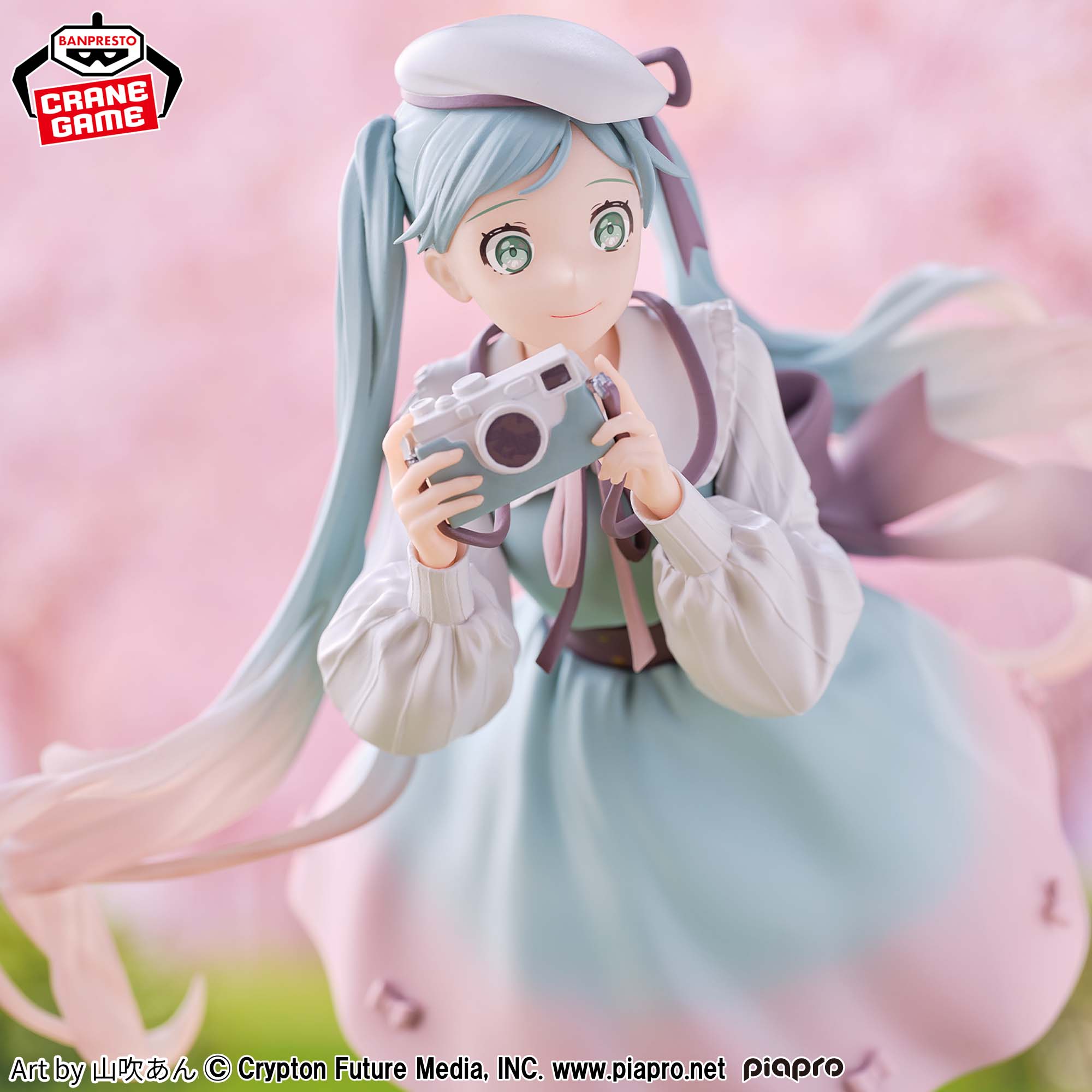 HATSUNE MIKU HOLIDAY MEMORIES FIGURE - HATSUNE MIKU CAMERA