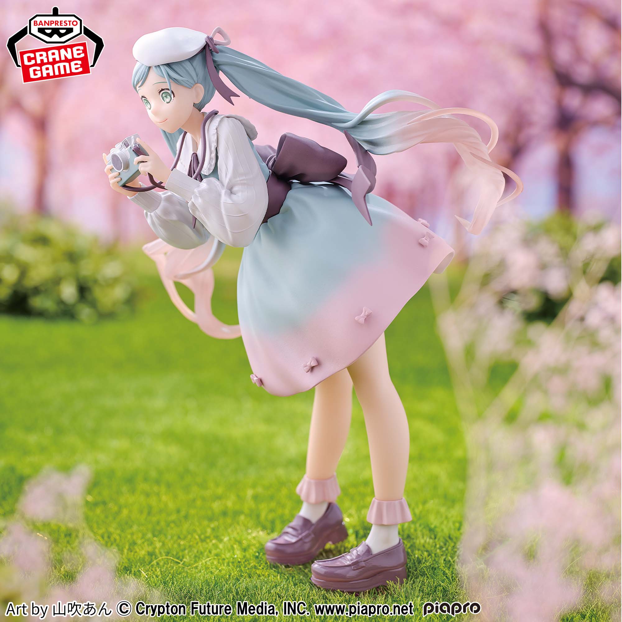 HATSUNE MIKU HOLIDAY MEMORIES FIGURE - HATSUNE MIKU CAMERA