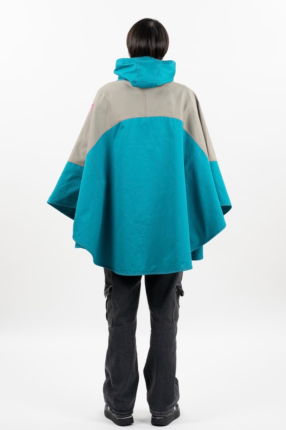 Hatsune Miku - Bonfire Poncho
