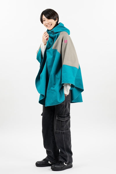 Hatsune Miku - Bonfire Poncho