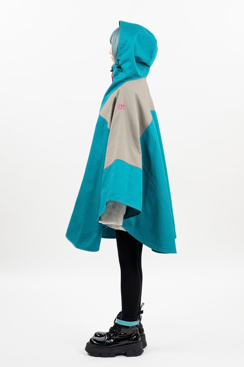 Hatsune Miku - Bonfire Poncho