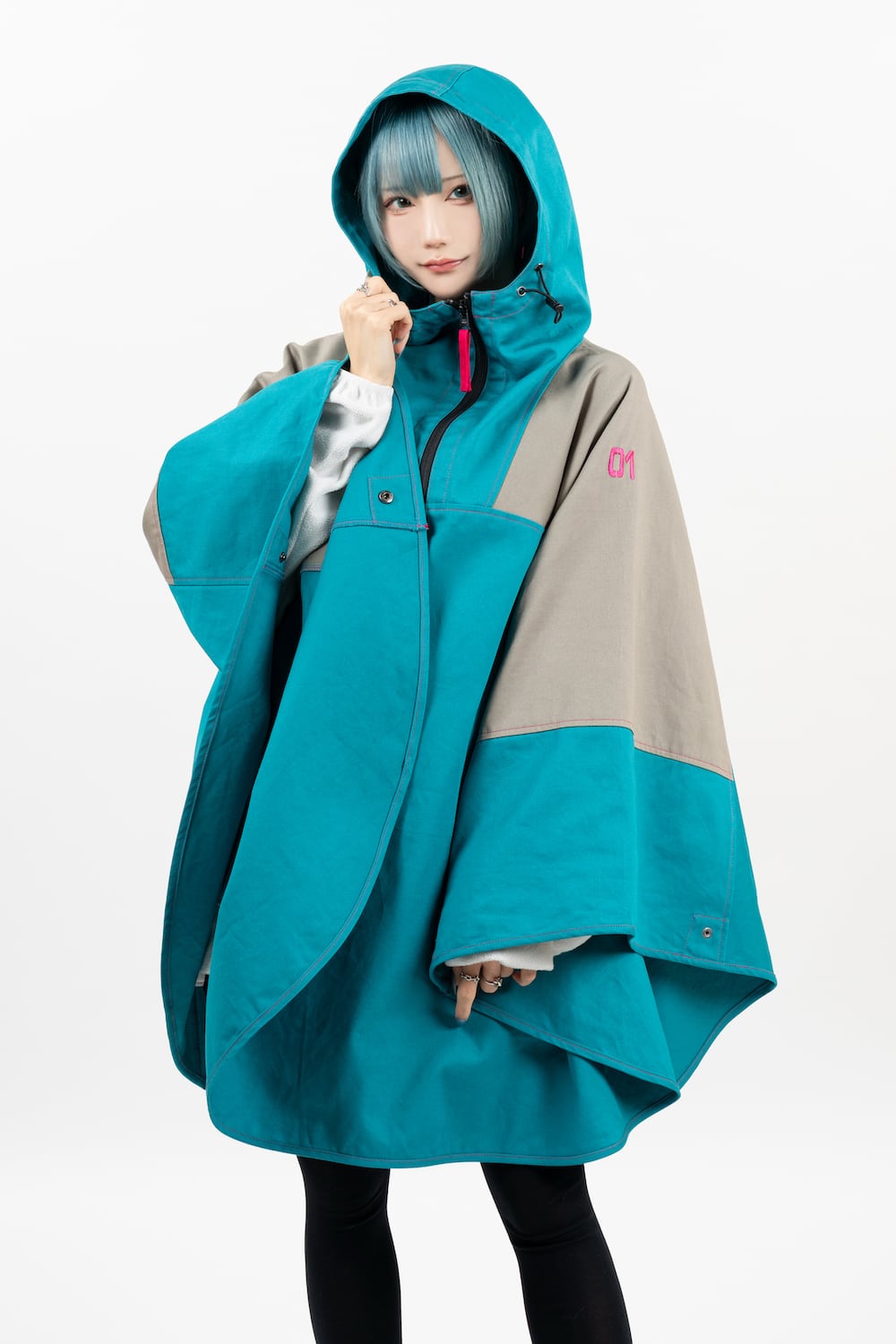 Hatsune Miku - Bonfire Poncho