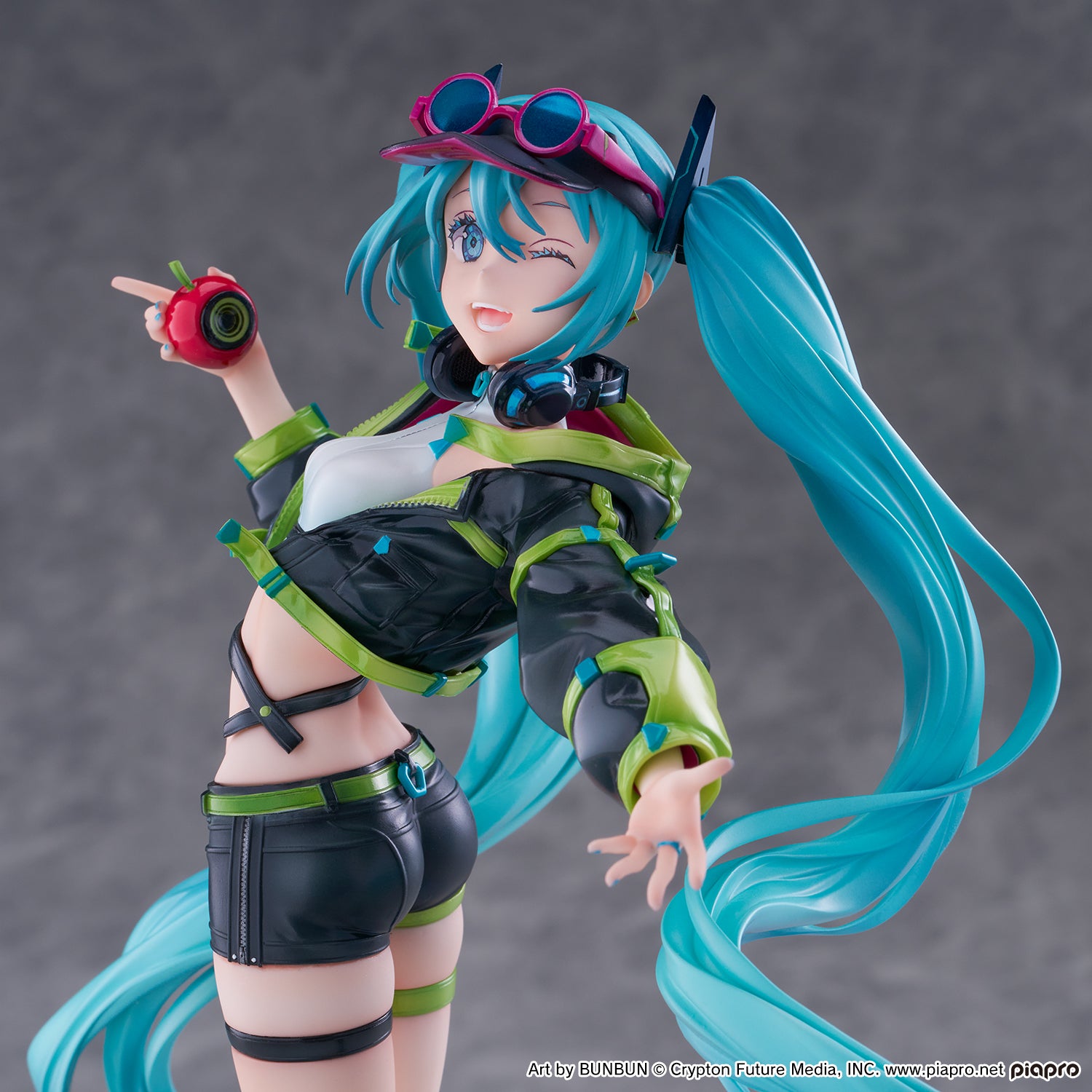  MIKU 1/7スケールフィギュア Amazon.com: Furyu Hatsune Miku Chronicle 1:7 Scale PVC Figure