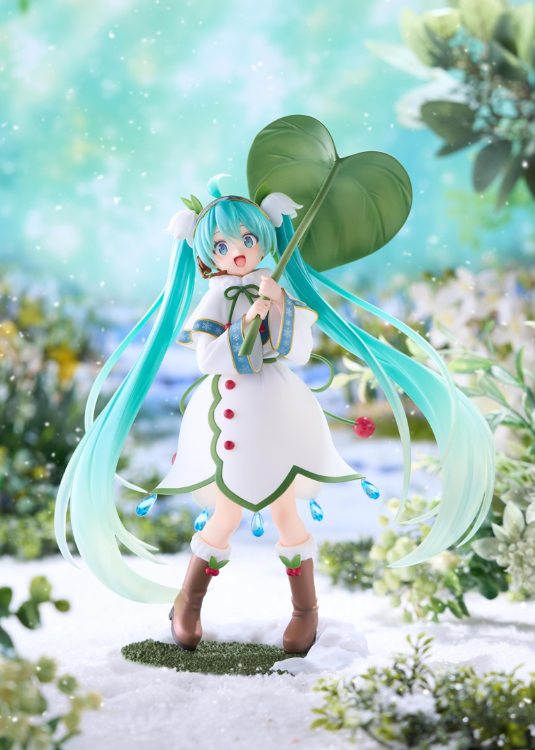 Hatsune Miku AMP+ Figure - Snow Miku 2015 Ver. [Pre-Order Jan 2027]