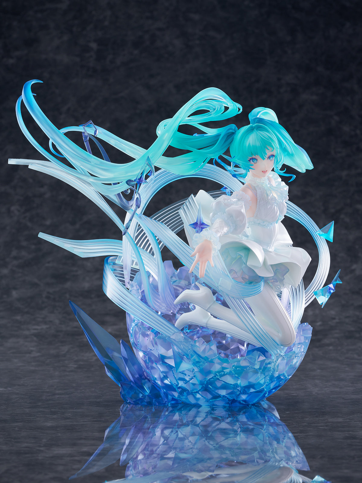 Hatsune Miku Shibuya Scramble Figure - Hatsune Miku Crystal Dress Ver. [Pre-Order Sep 2026]