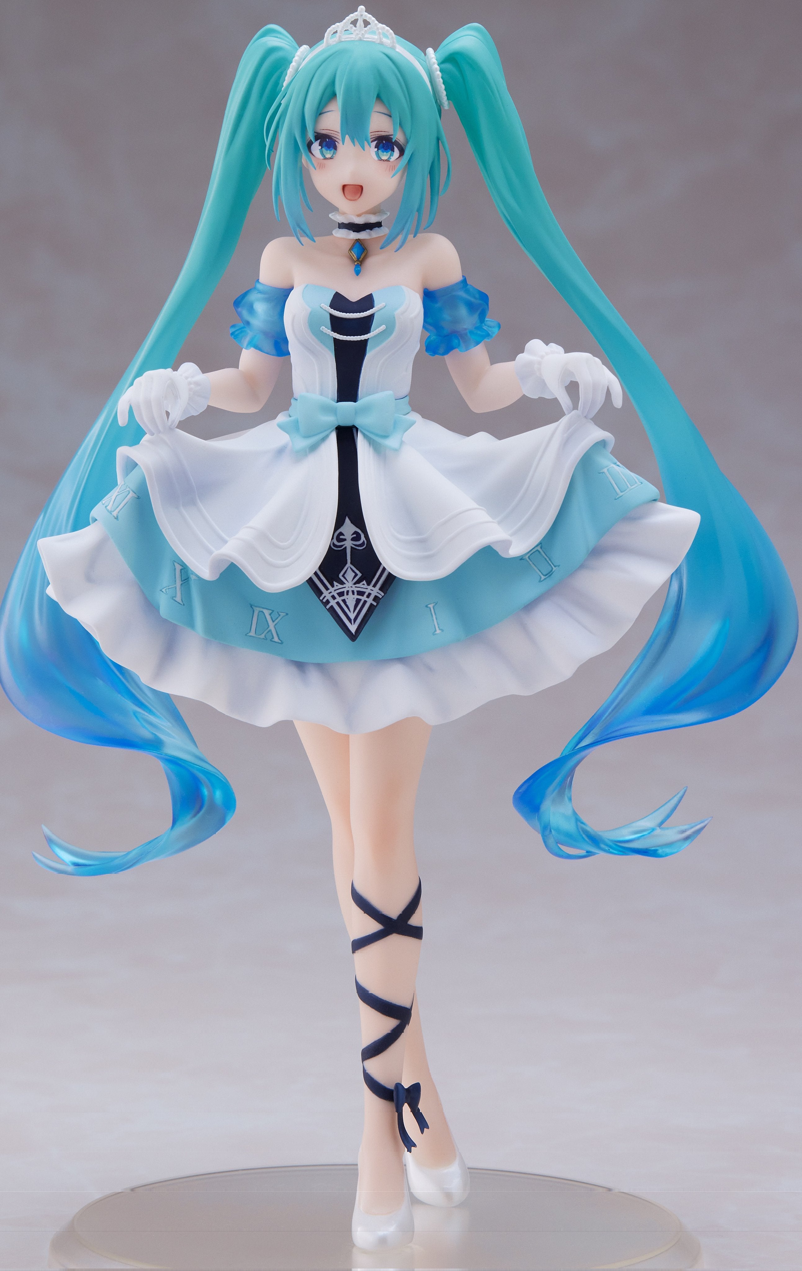 Hatsune Miku Wonderland Figure - Cinderella