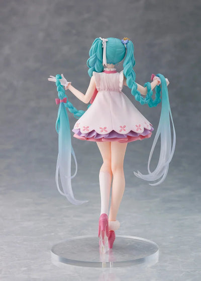 Hatsune Miku Wonderland Figure - Rapunzel