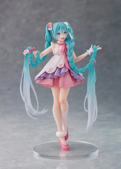 Hatsune Miku Wonderland Figure - Rapunzel