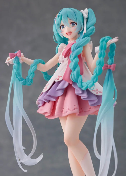 Hatsune Miku Wonderland Figure - Rapunzel